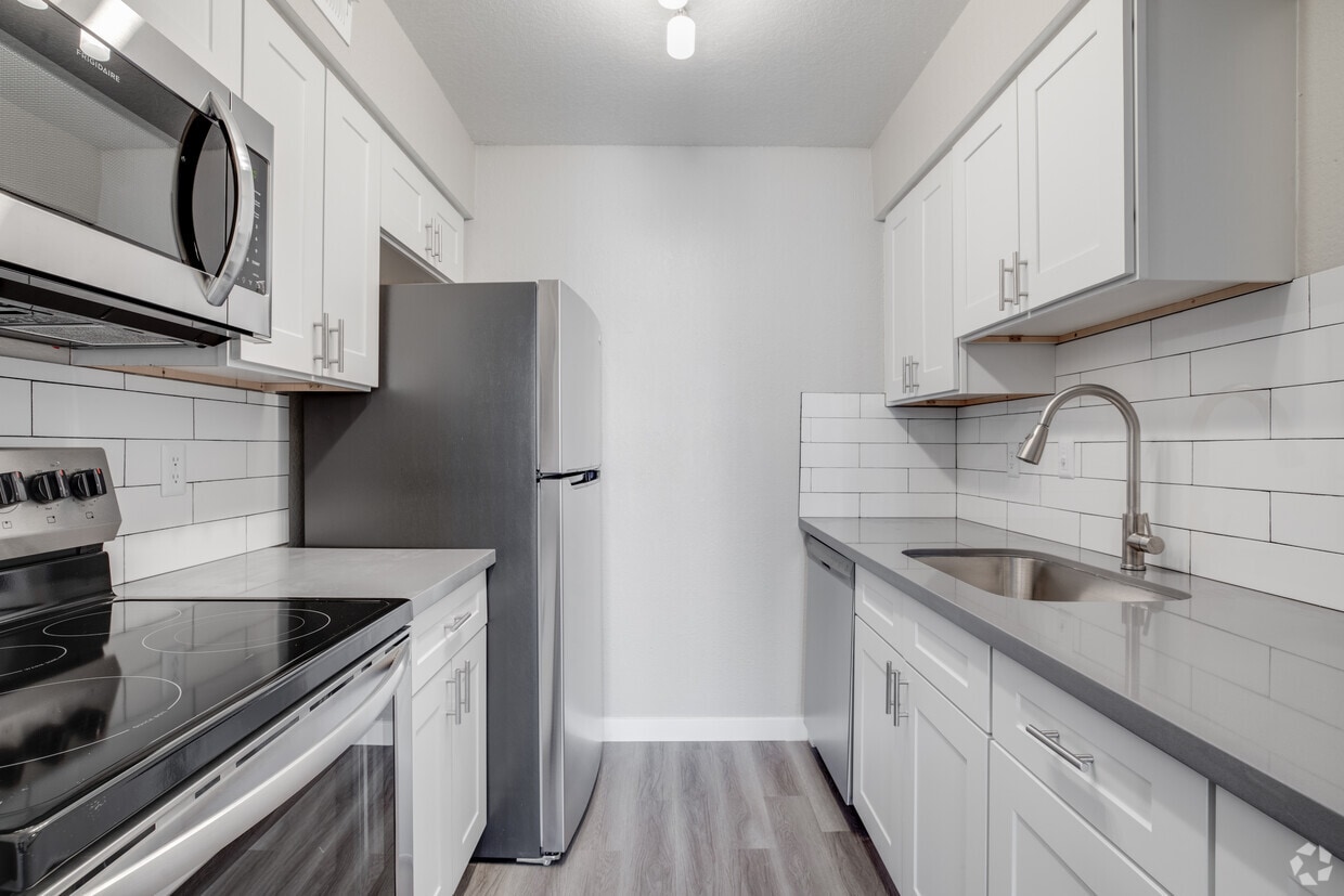 Primary Photo - The Vance