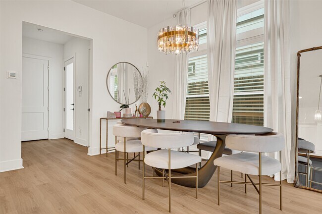 Foto del edificio - 4508 Sharon St