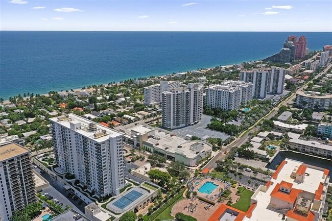 Building Photo - 3015 N Ocean Blvd