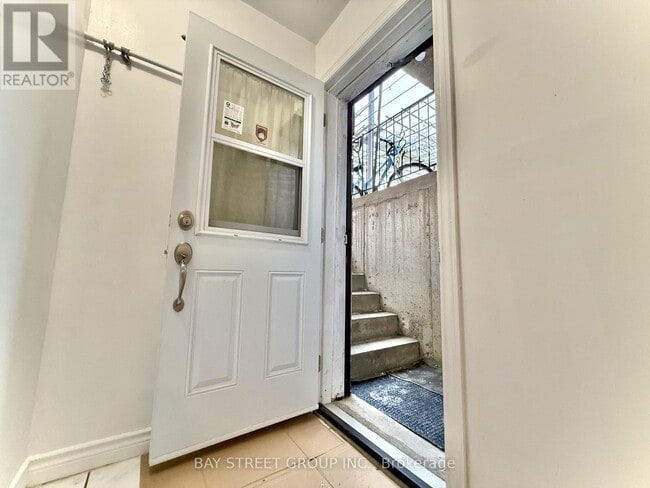 Building Photo - 4 Shepton Way