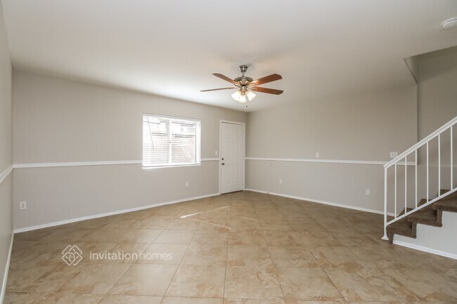 Building Photo - 4645 E Towne Ln