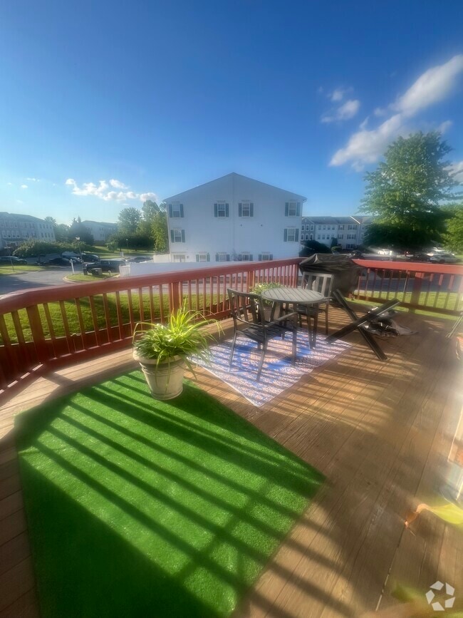 Building Photo - 6529 Carston Ct