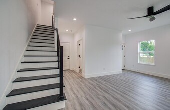 Building Photo - 6531 Rosemary Ln