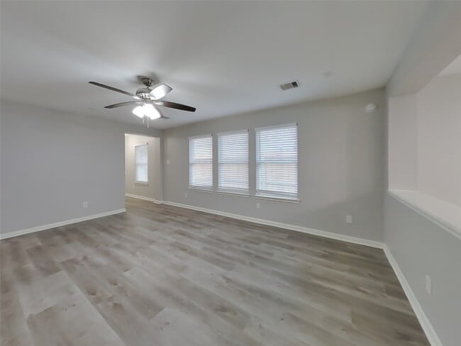 Building Photo - 6535 Providence View Ln