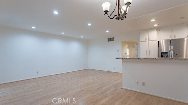 Foto del edificio - 14835 Sherman Way