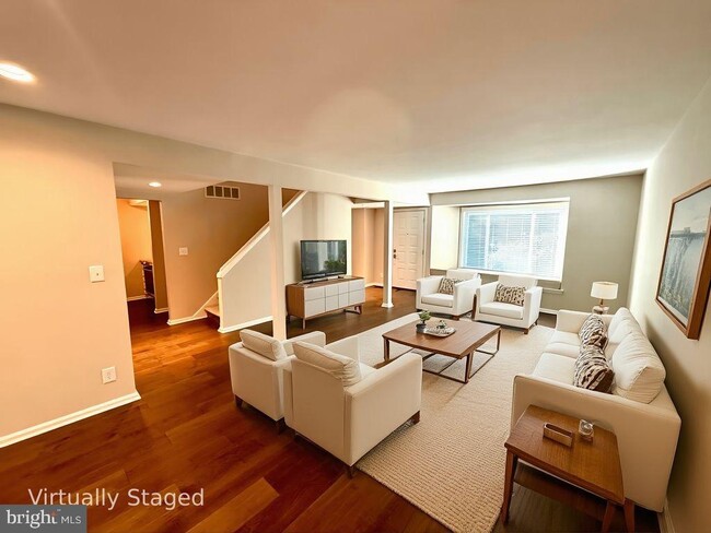 Building Photo - 277 W Chelsea Cir