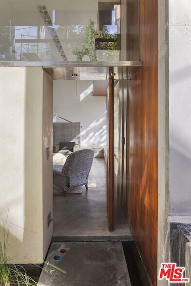 Foto del edificio - 615 Woodlawn Ave