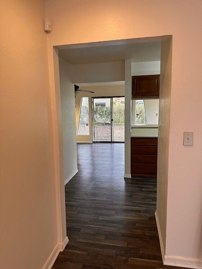 Foto del edificio - $500 Move-In Special | Kenton 3-Bed, 2-Bath Home with Yard & Washer/Dryer