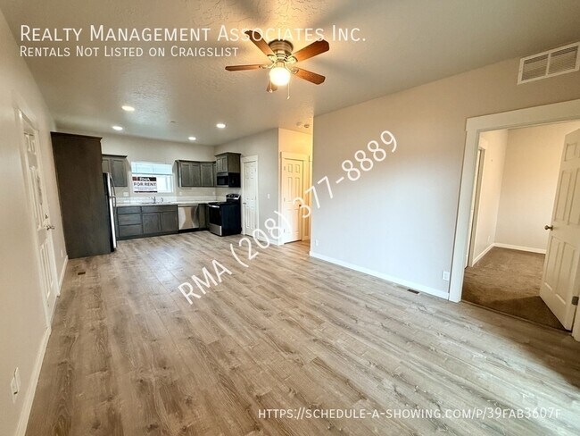 Foto del edificio - 964 Pirate Cove Wy