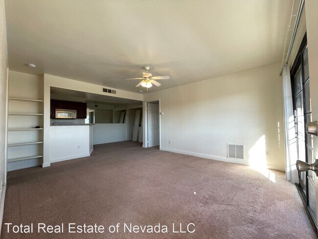 Building Photo - 2 br, 2 bath House - 5142 S. Jones Blvd. #202