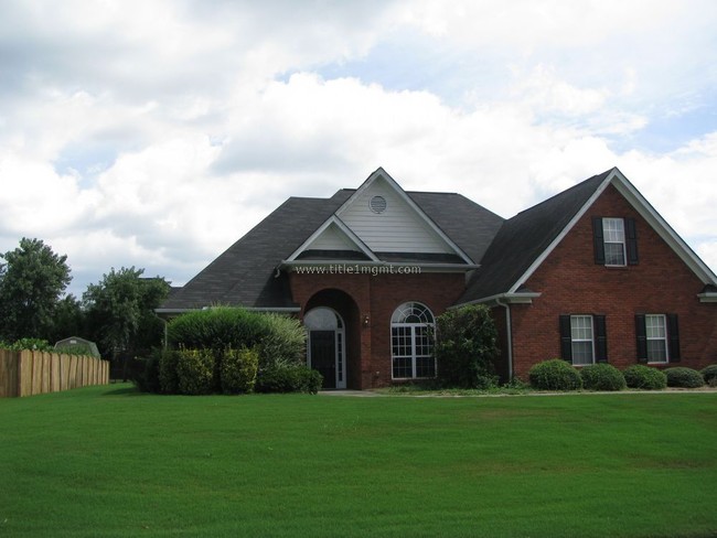 Building Photo - 75 Planters Dr