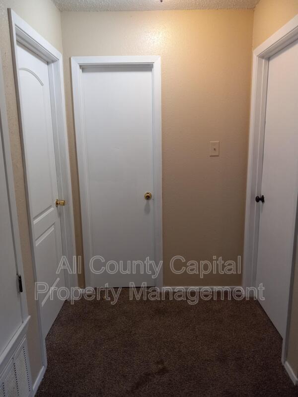 Building Photo - 105 Smith Ln