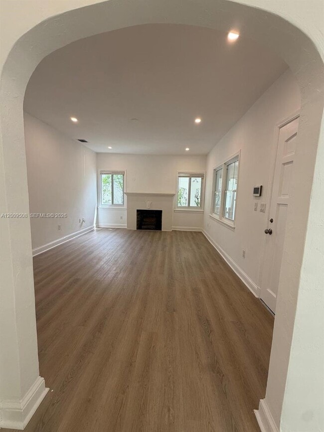 Building Photo - 533 Minorca Ave