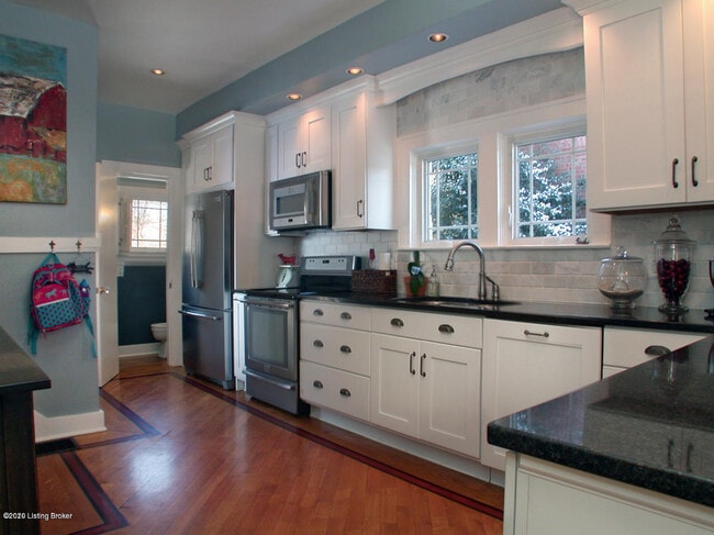 Foto del edificio - 2316 Carolina Ave