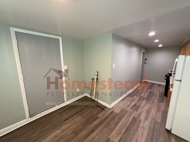 Foto del edificio - 4 Bedroom Home in Darby