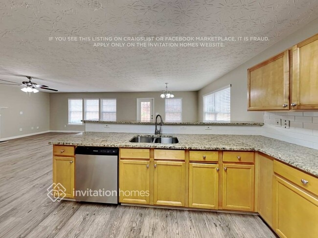 Building Photo - 371 Arrowhead Dr