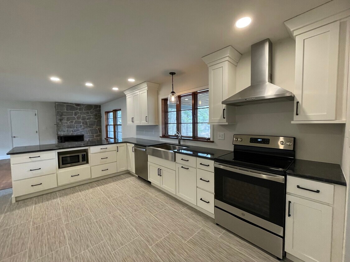 Foto principal - 1131 Ridge Rd