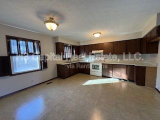 Foto del edificio - 8612 Colonial Acres Rd