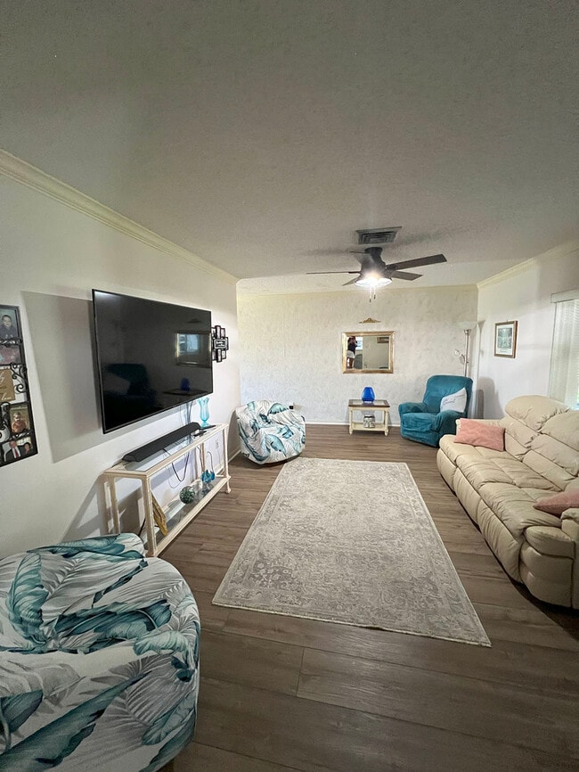 Foto del edificio - 8715 SE Alabama Pl