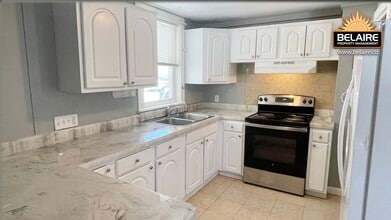 Building Photo - 24 Mt Globe St