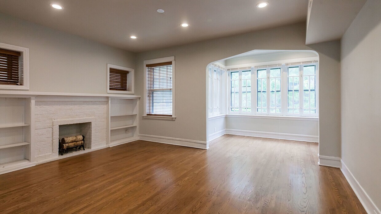 Foto principal - 6455 N Wayne