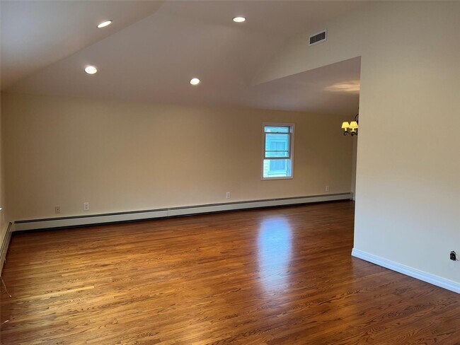 Foto del edificio - 157-24 16th Ave