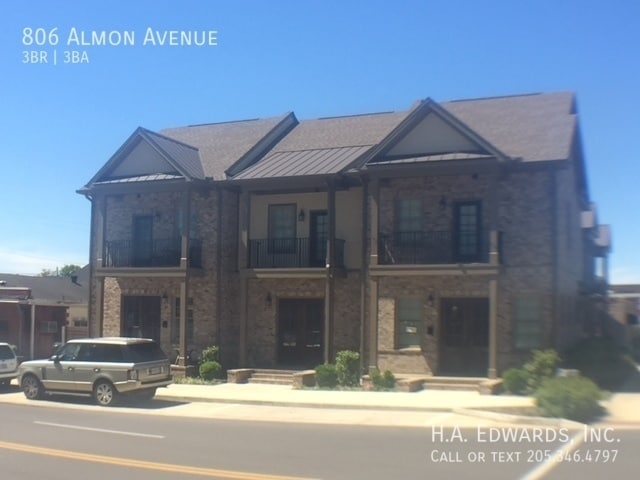 Building Photo - 21st Avenue Townhomes