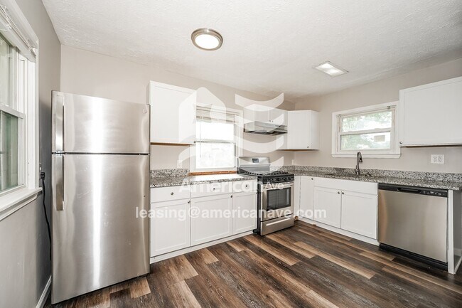 Foto del edificio - 2756 Farmdale Rd