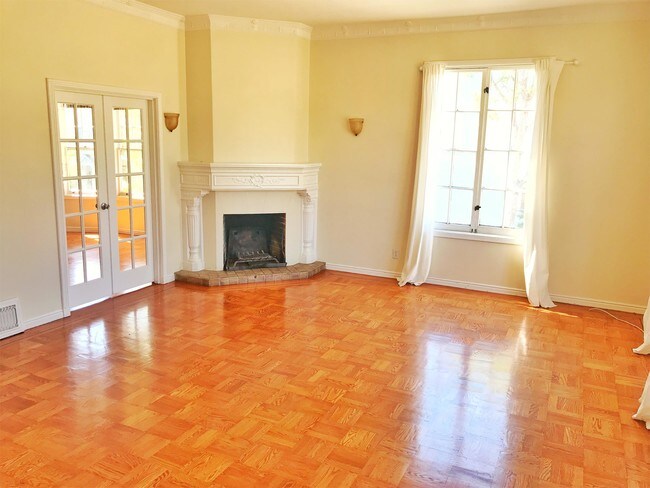 Foto del edificio - 2547 Turk Blvd
