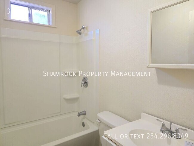 Foto del edificio - Cozy 2/1 Duplex in Waco