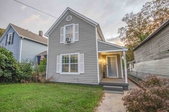 Building Photo - 207 N C St