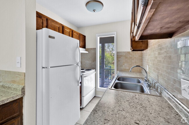 Interior Photo - Sterling Oak Apartments