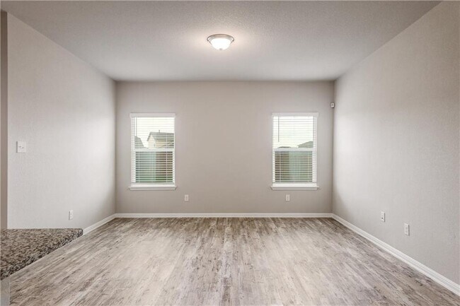 Foto del edificio - 2920 Bridekirk Dr