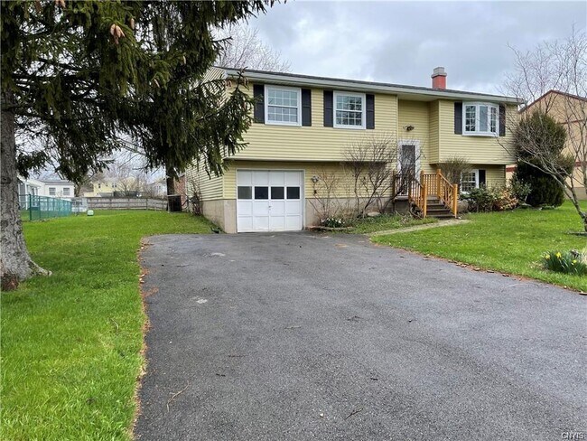 Foto del edificio - 8265 Warbler Way
