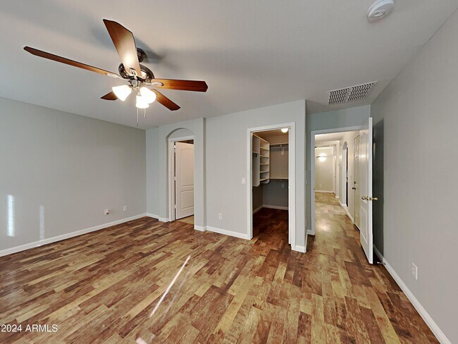 Foto del edificio - 40768 W Sanders Way