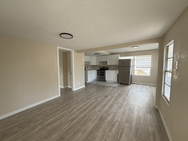 Photo - 5680 28th St N (Saint Petersburg, FL) Apartment