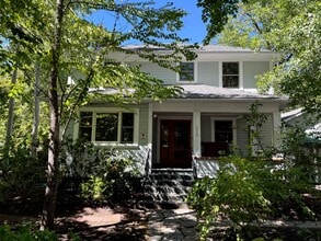 Building Photo - 693 W 10th Ave