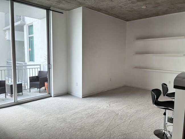 Building Photo - 300 S Australian Ave