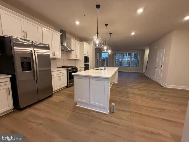 Building Photo - 1770 Ml Br Dr