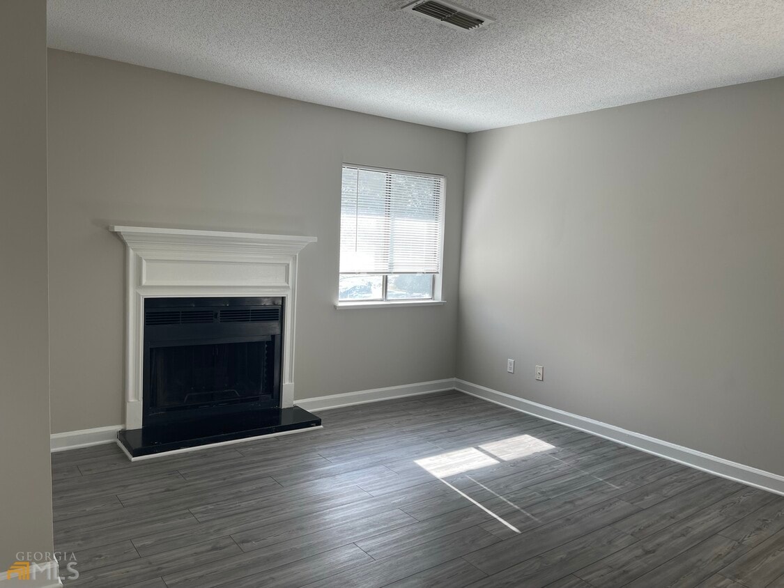 9006 Wingate Way, Atlanta, GA 30350 Condo for Rent in Atlanta, GA