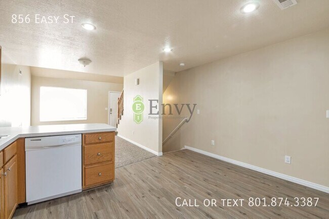 Foto del edificio - 856 Easy St