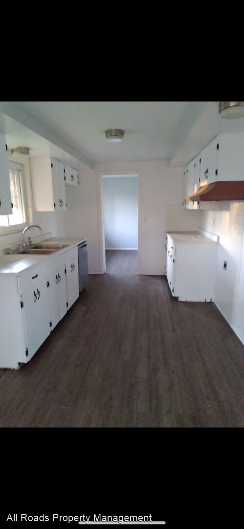 Foto del edificio - 3 br, 2 bath House - 6822 Longford Rd