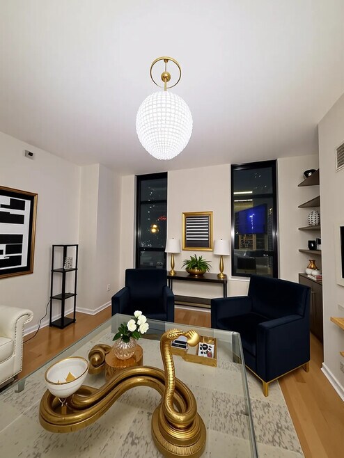 Building Photo - 1255 S State St