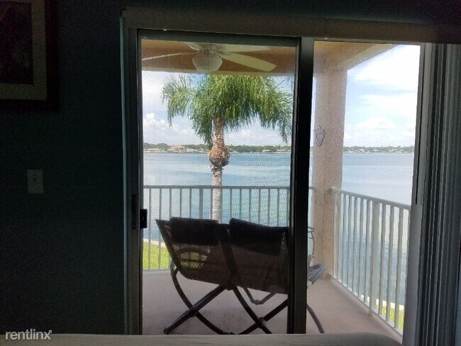 Foto del edificio - 7400 Sunshine Skyway Ln S