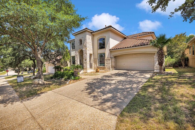 Building Photo - Exquisite Mediterranean-Style Home with Ve...