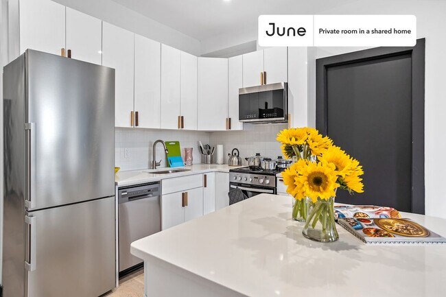 Foto del edificio - Room in Shared 4.0 bed/3 bath home