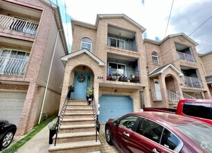 Building Photo - 224 Port Ave