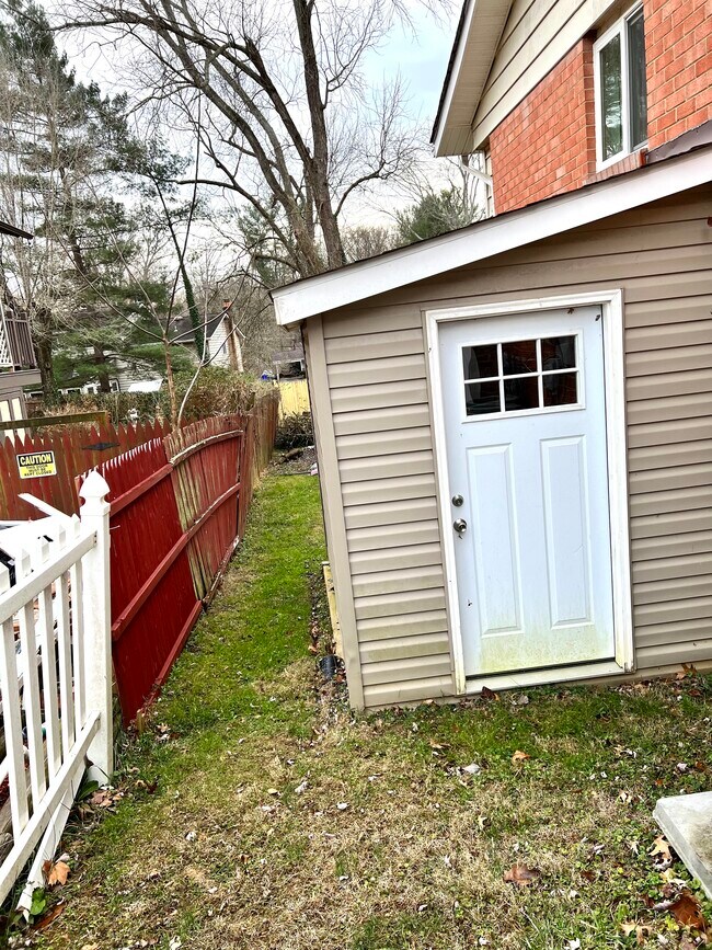 Foto del edificio - 5412 Amberwood Ln