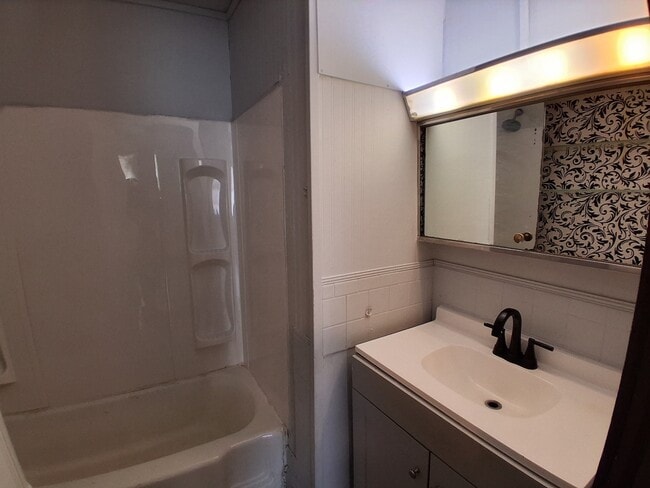 Foto del edificio - 501  Avenue-B