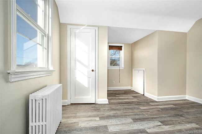 Building Photo - 18 Highview Ave